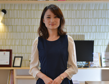 池田 麻衣 ウッズカンパニー 池田 麻衣 ウッズカンパニー